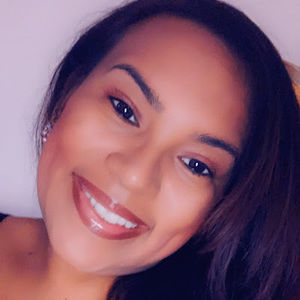 Meet your Posher, Evette